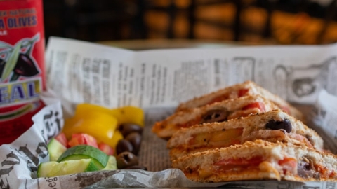 אצל גוטה- בית קפה כפרי1.jpg